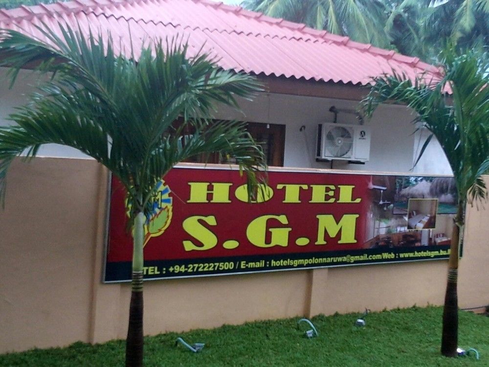Nirmala Hotel And Restaurant Polonnaruwa Buitenkant foto