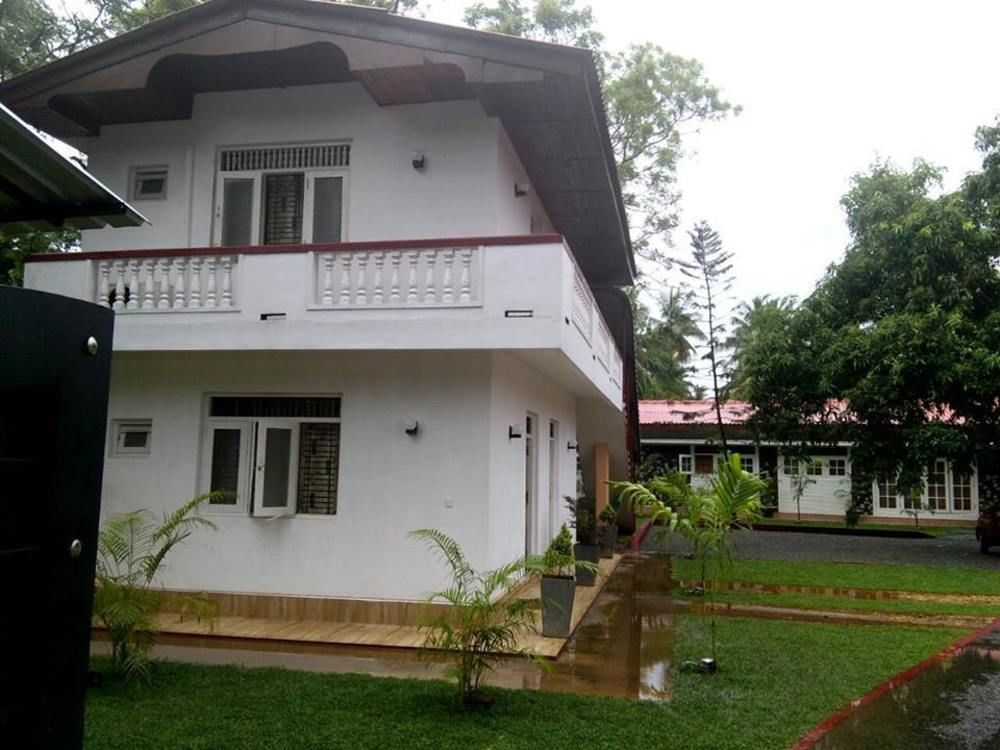 Nirmala Hotel And Restaurant Polonnaruwa Buitenkant foto