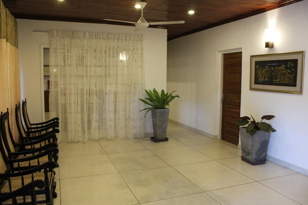 Nirmala Hotel And Restaurant Polonnaruwa Buitenkant foto