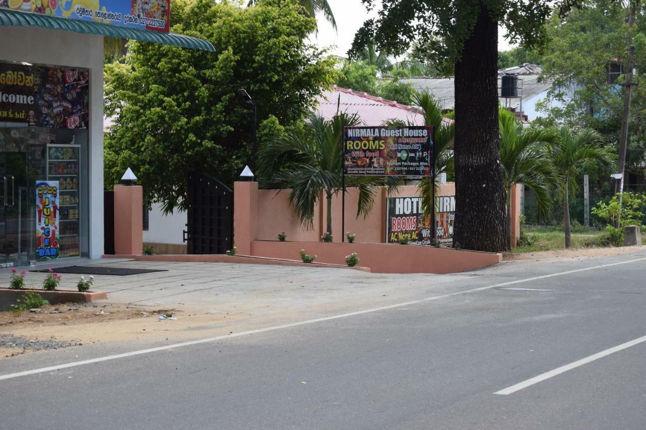 Nirmala Hotel And Restaurant Polonnaruwa Buitenkant foto
